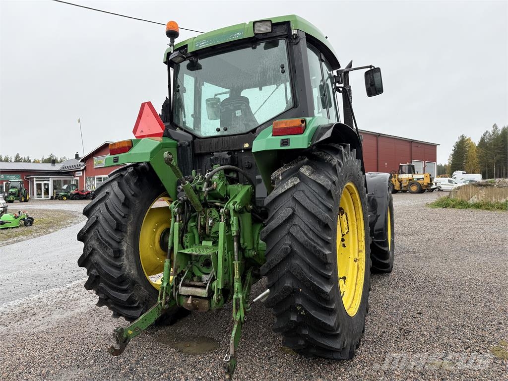 John Deere 6200 الجرارات