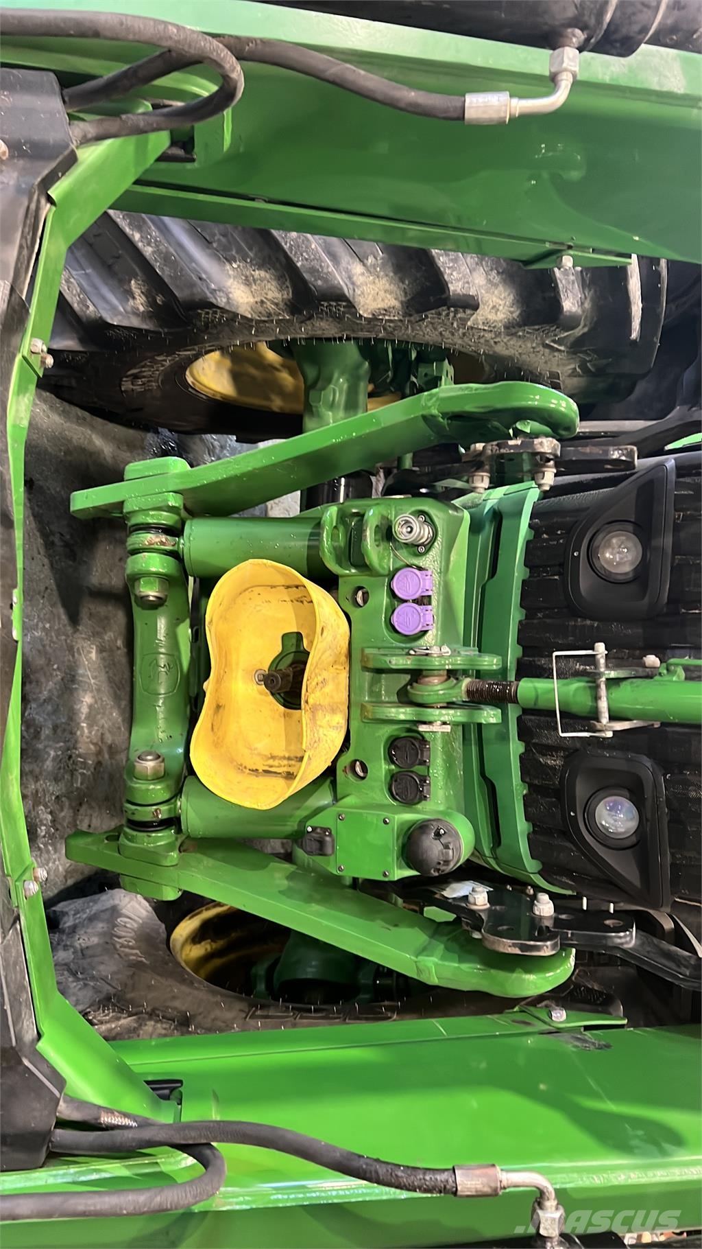 John Deere 6215R Traktory