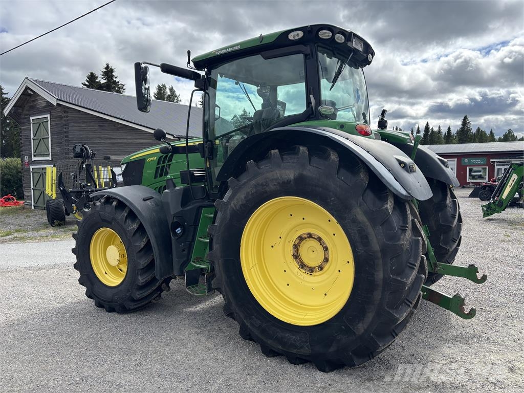 John Deere 6215R Direct Drive الجرارات