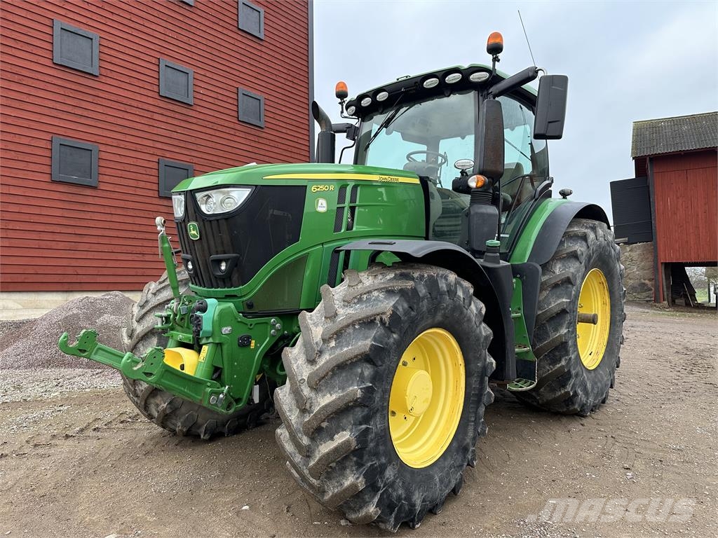 John Deere 6250R الجرارات