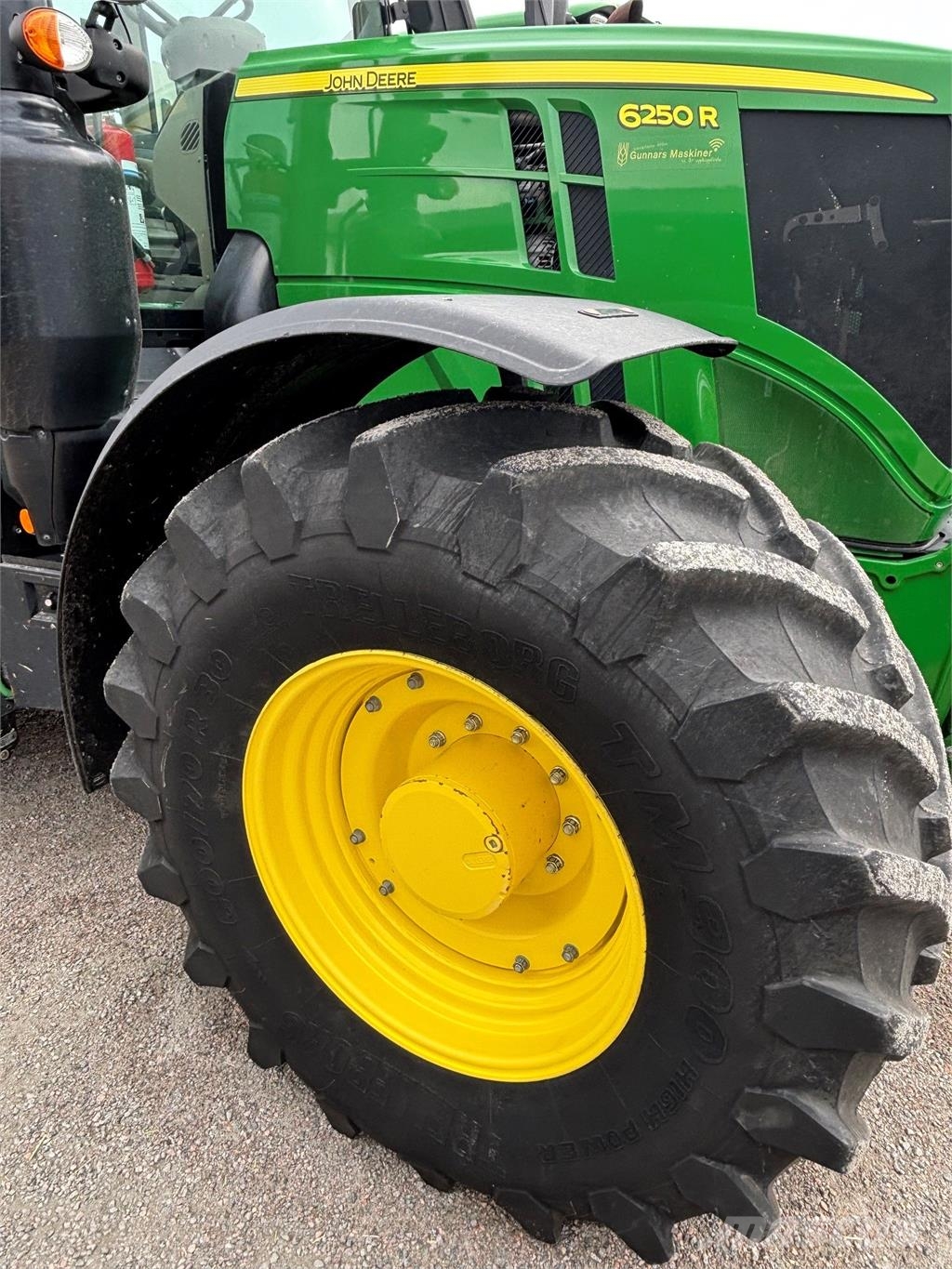 John Deere 6250R TRAKTOR الجرارات