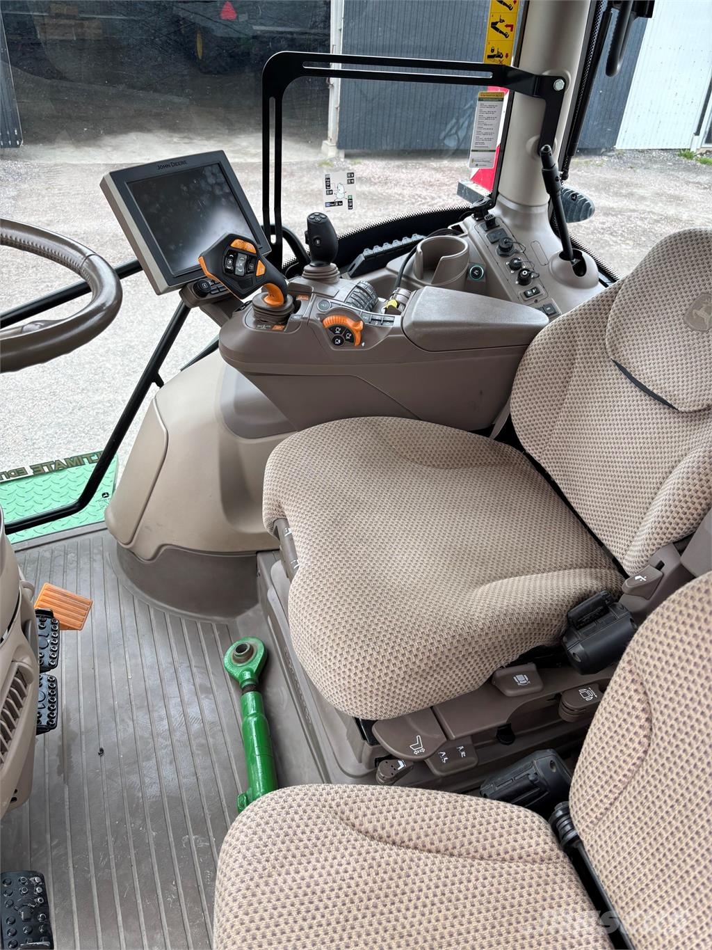 John Deere 6250R TRAKTOR الجرارات