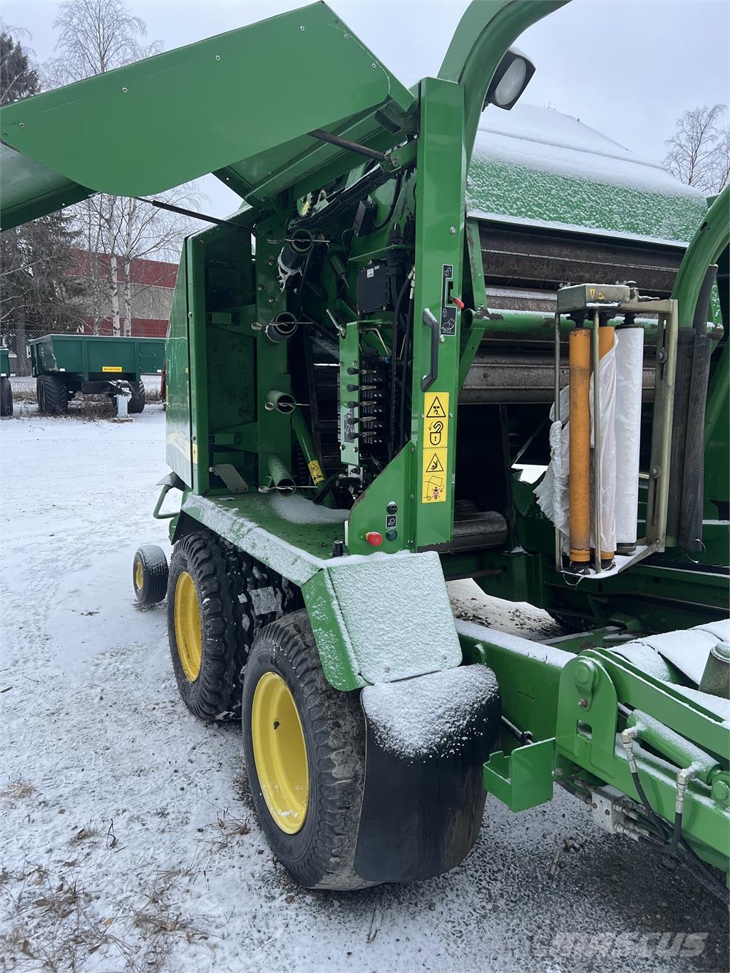John Deere 678 Rundbalspress Muu silokoristustehnika
