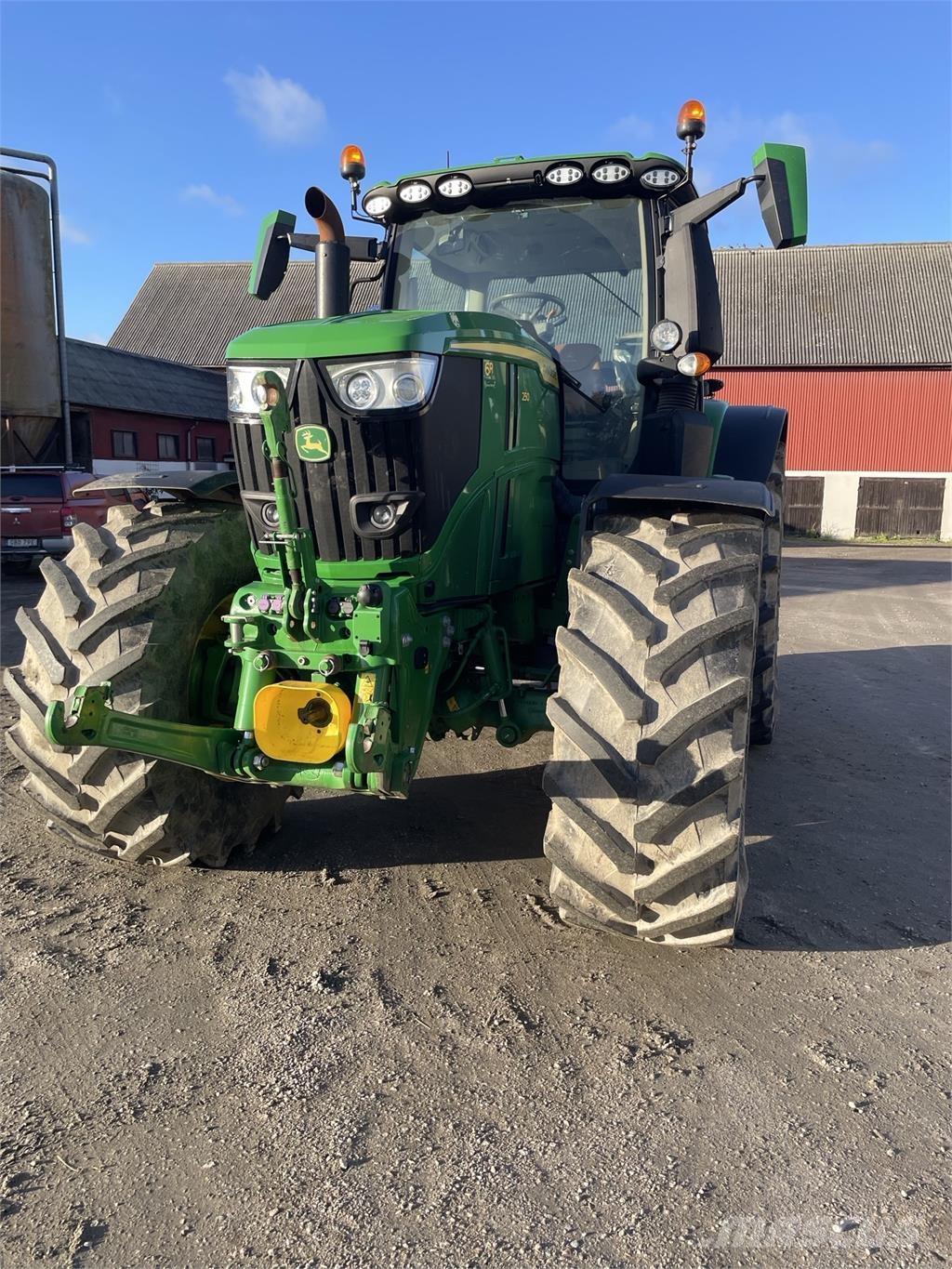 John Deere 6R 250 C-PRO TRAKTOR 50 KM Traktori
