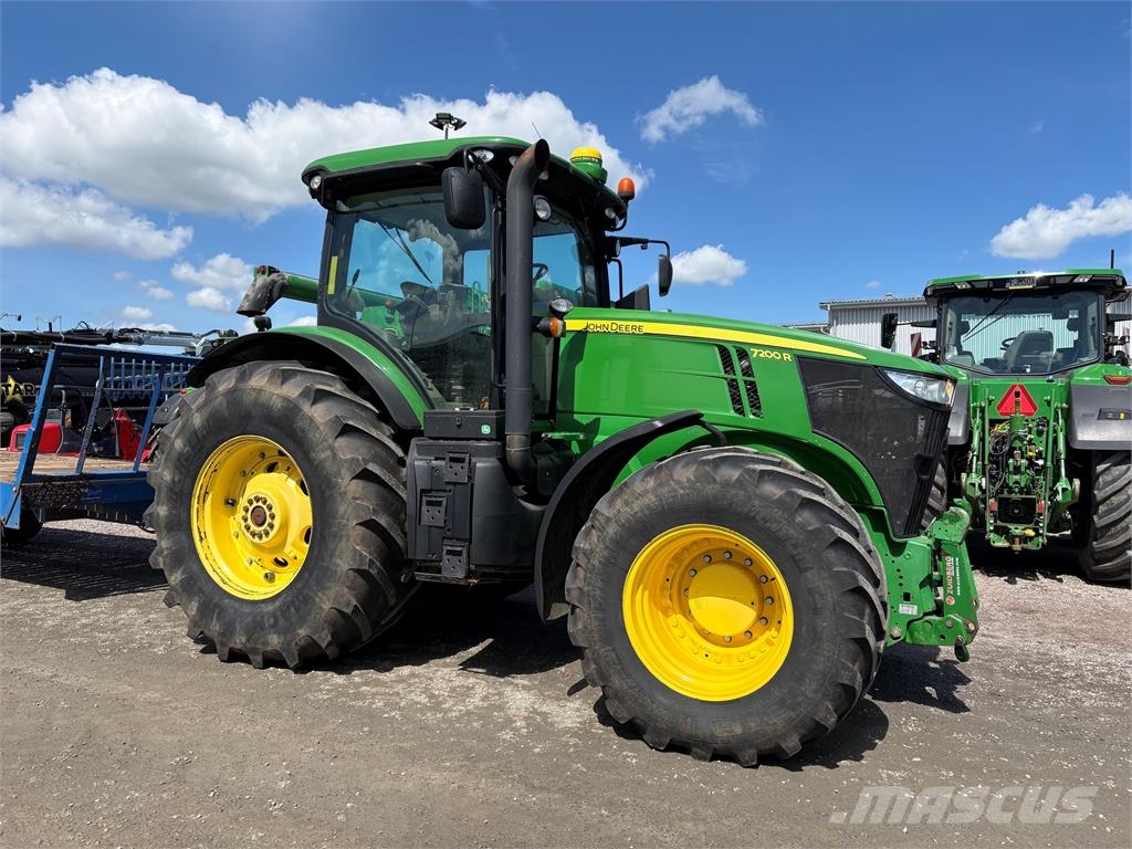 John Deere 7200R Traktoren