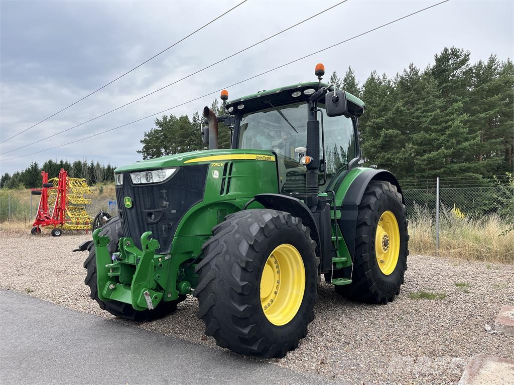 John Deere 7250R Tractors