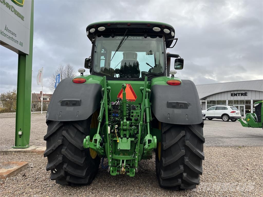 John Deere 7250R Traktori
