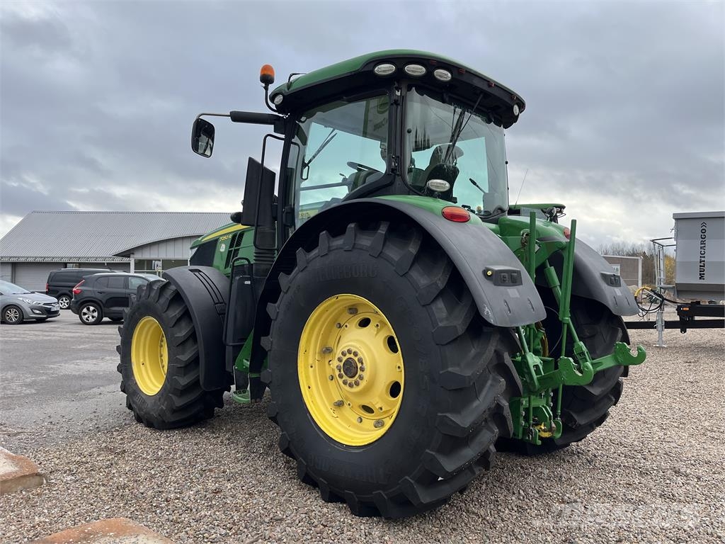 John Deere 7250R Traktori