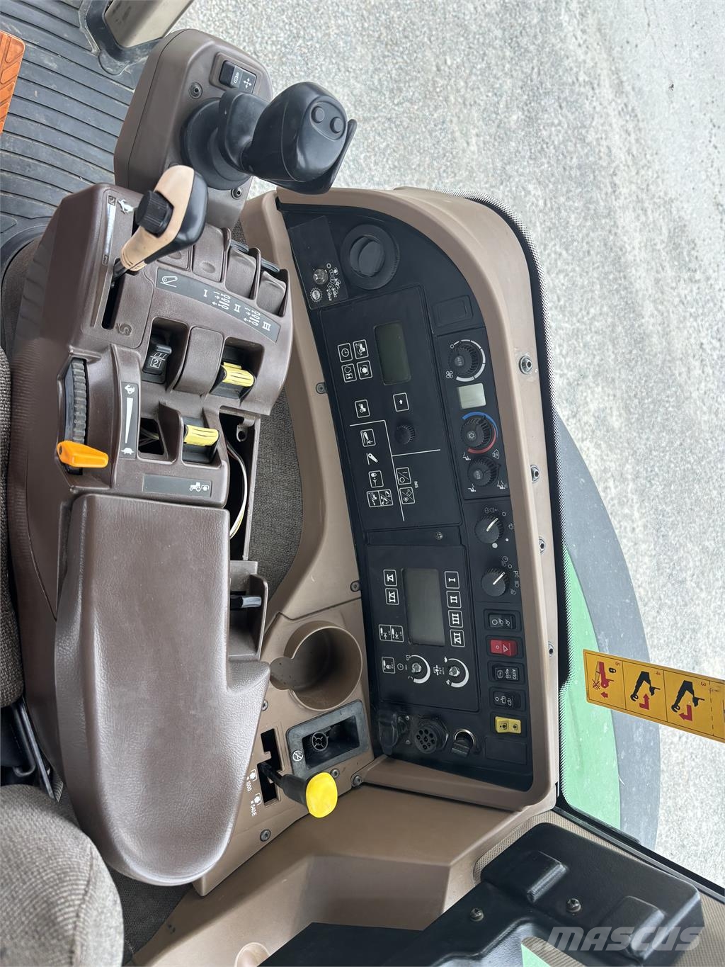John Deere 7820 트랙터