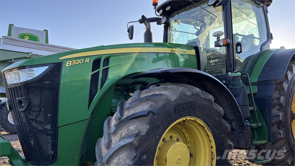 John Deere 8320R E23 TRAKTOR Tractors