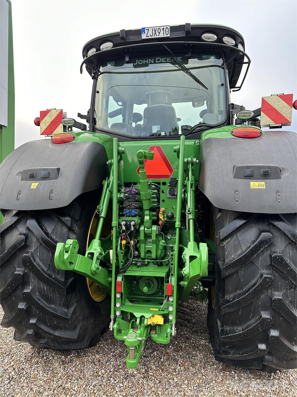 John Deere 8370R الجرارات