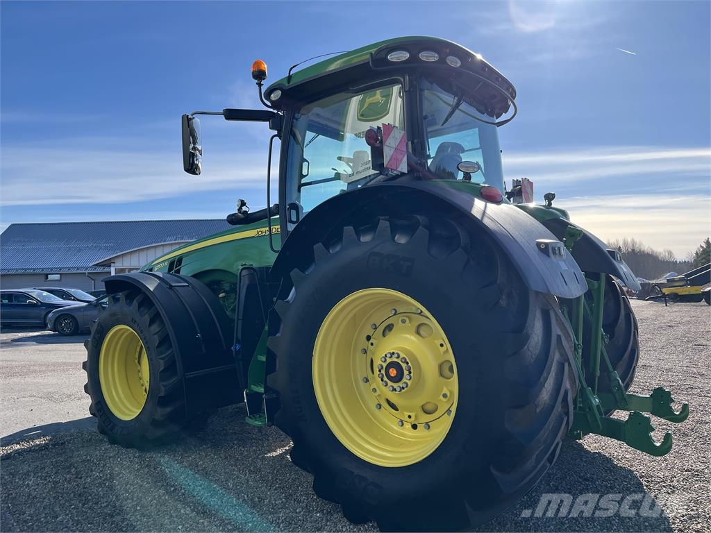 John Deere 8370R Trattori