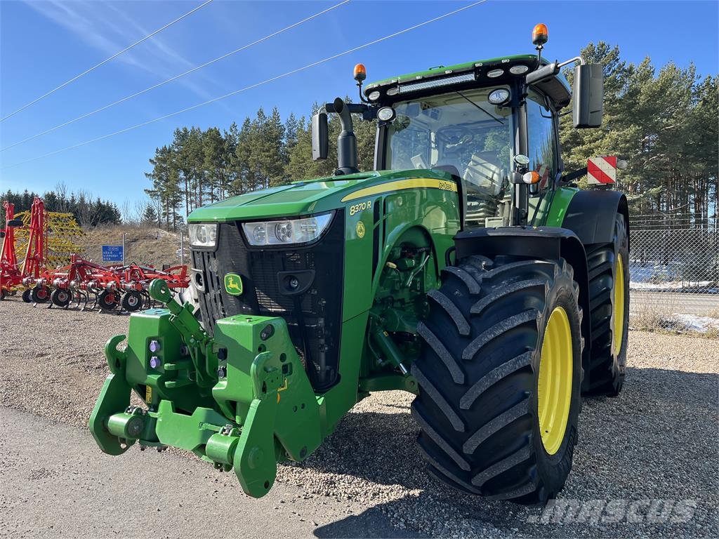 John Deere 8370R Trattori