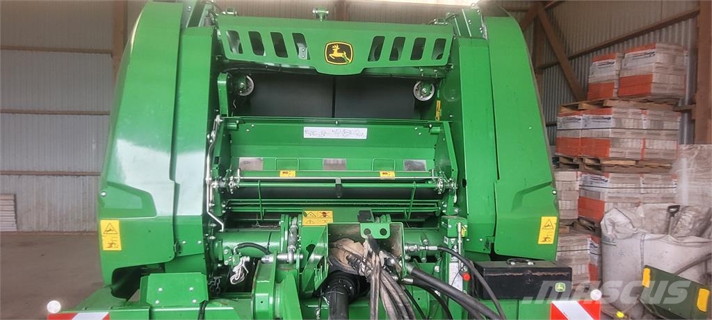 John Deere C451R INPLASTARPRESS محزمات مستديرة