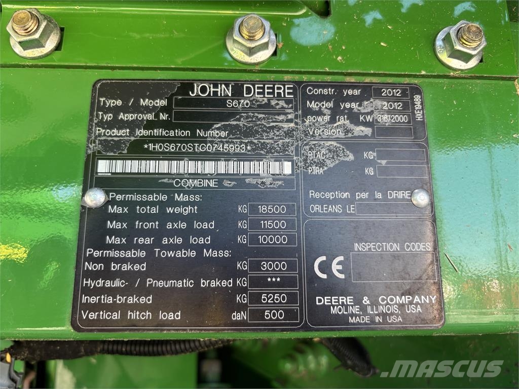 John Deere S670 SKÖRDETRÖSKA 25 FOT Cosechadoras combinadas