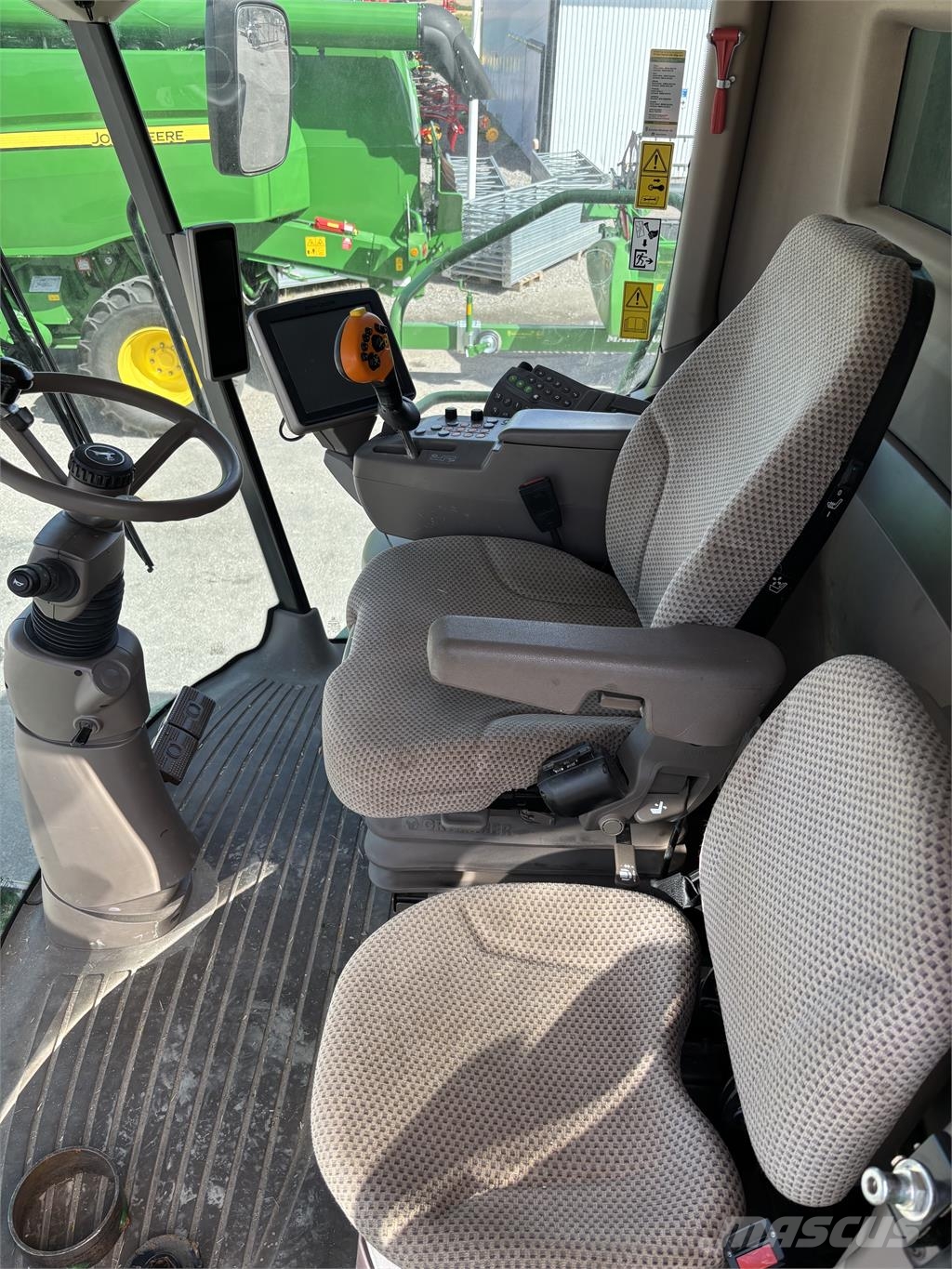 John Deere S670 SKÖRDETRÖSKA 25 FOT Cosechadoras combinadas
