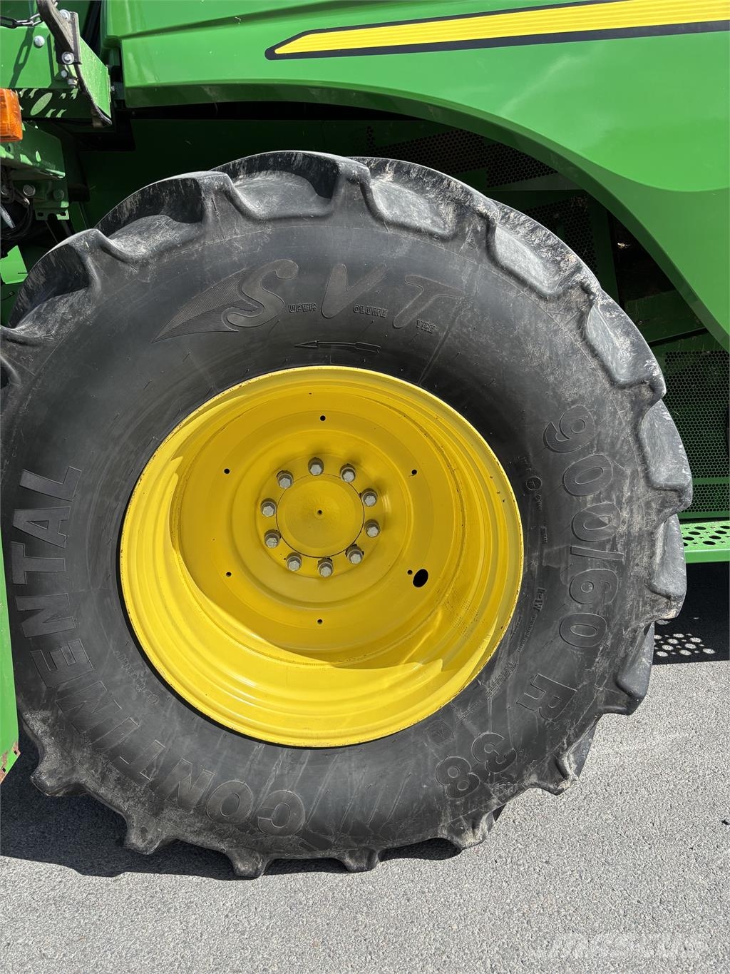 John Deere S670 SKÖRDETRÖSKA 25 FOT Cosechadoras combinadas