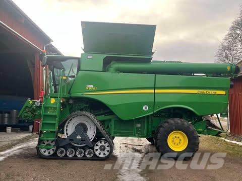 John Deere S670 SKÖRDETRÖSKA 30 FOT Mietitrebbiatrici