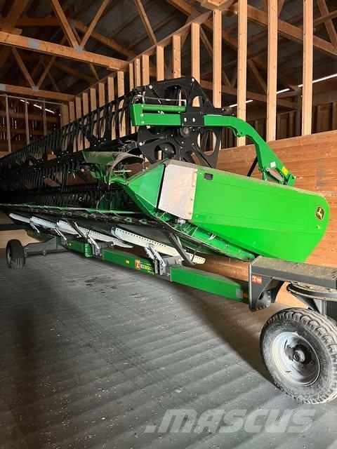 John Deere S670 SKÖRDETRÖSKA 30 FOT Mietitrebbiatrici