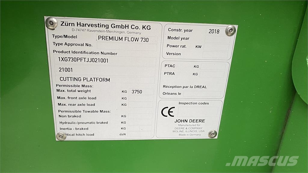 John Deere S670 SKÖRDETRÖSKA 30 FOT Mietitrebbiatrici