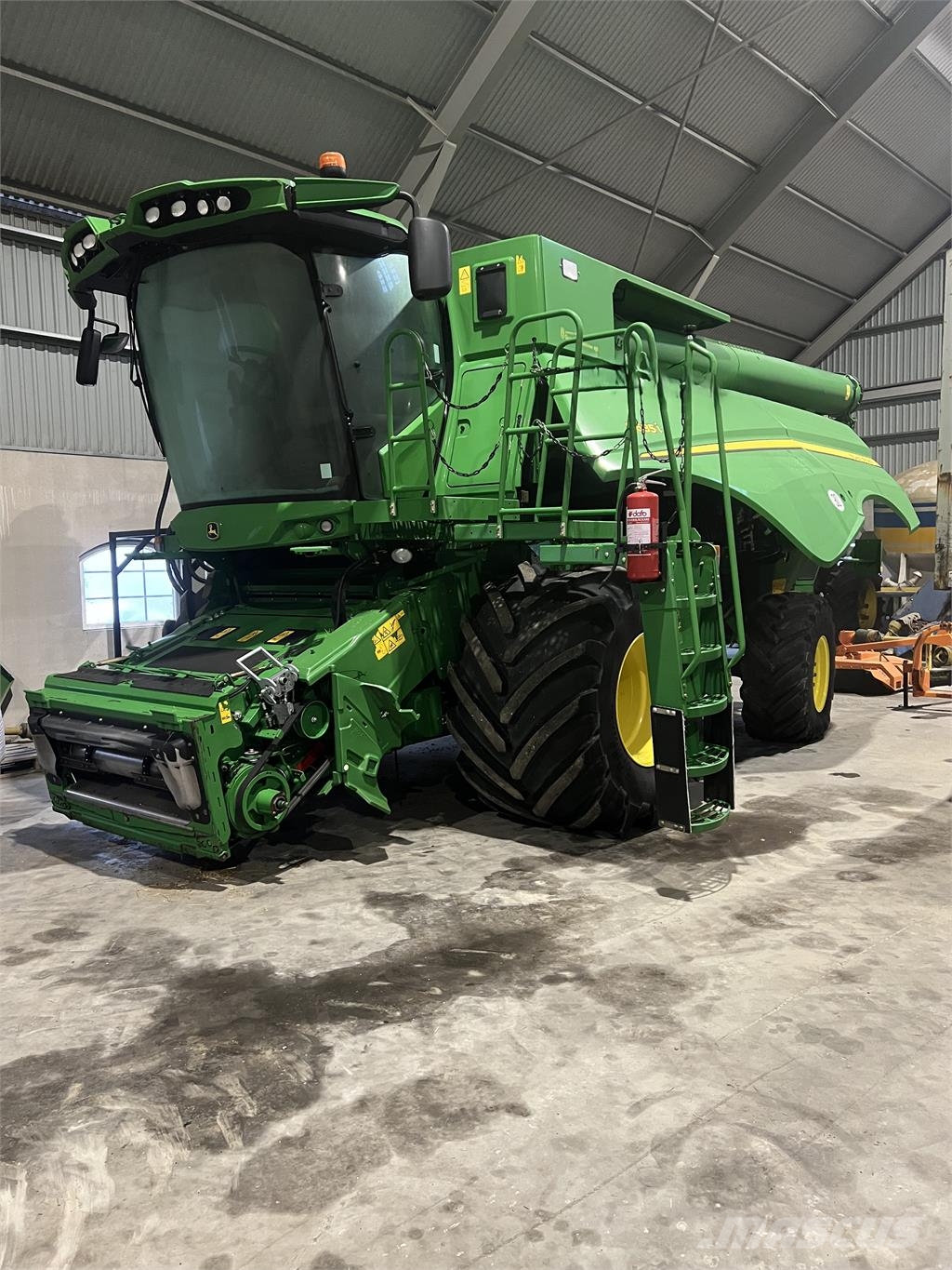 John Deere S685 TRÖSKA MED 35FOT ZURN IPF حصادات