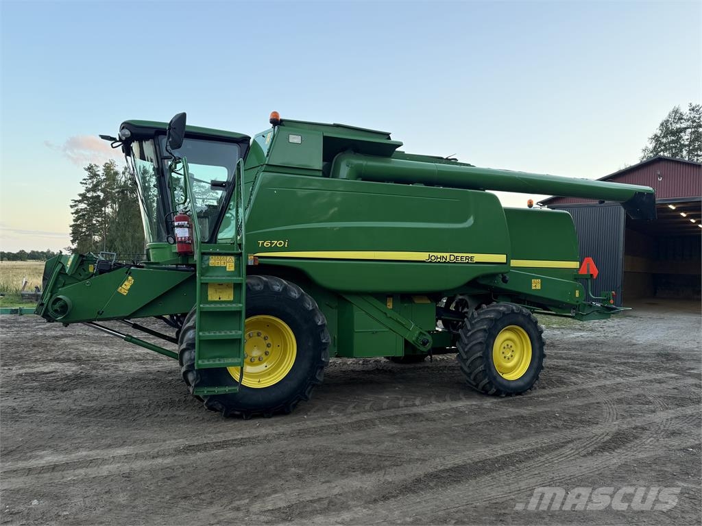 John Deere T670 SKÖRDETRÖSKA (KUND) Teraviljakombainid