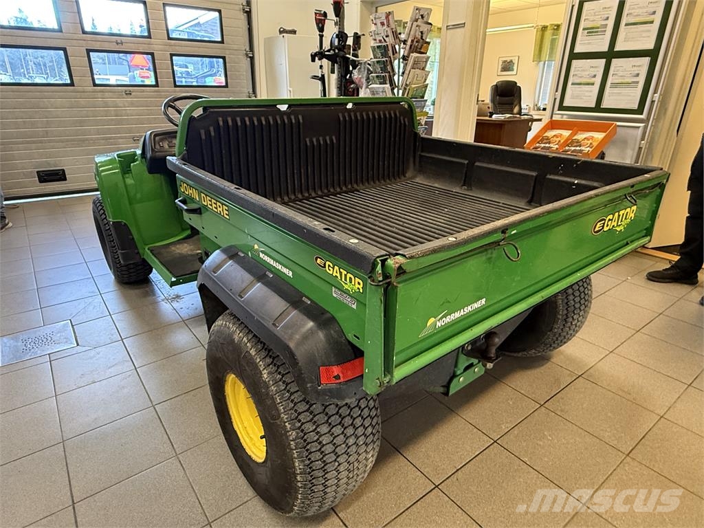 John Deere TE Gator Самохідні газонокосарки