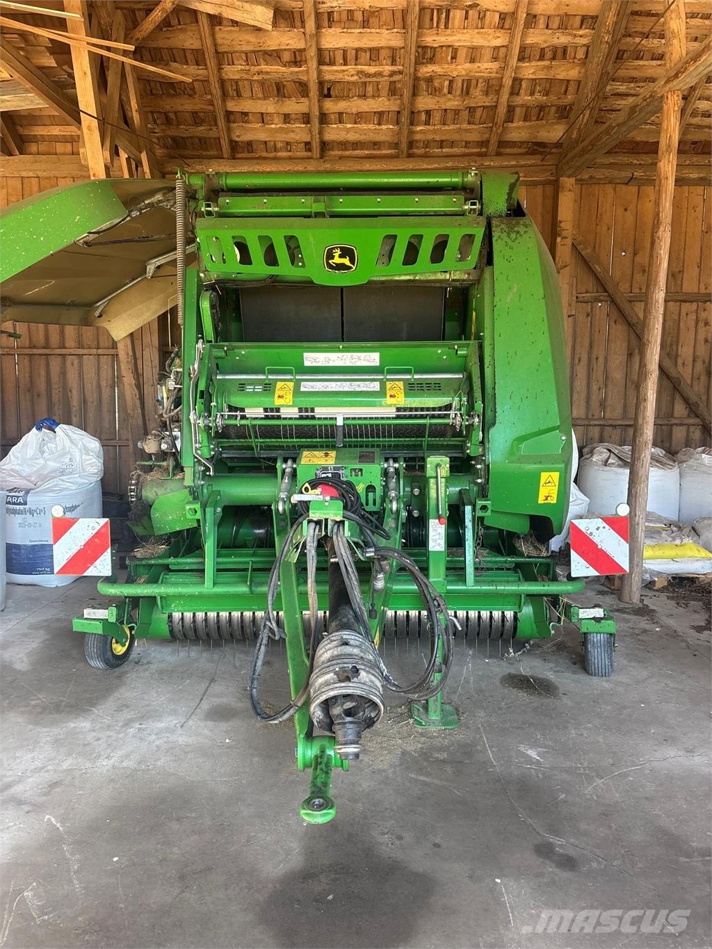 John Deere V461R RUNDBALSPRESS 13 KNIVAR Round balers