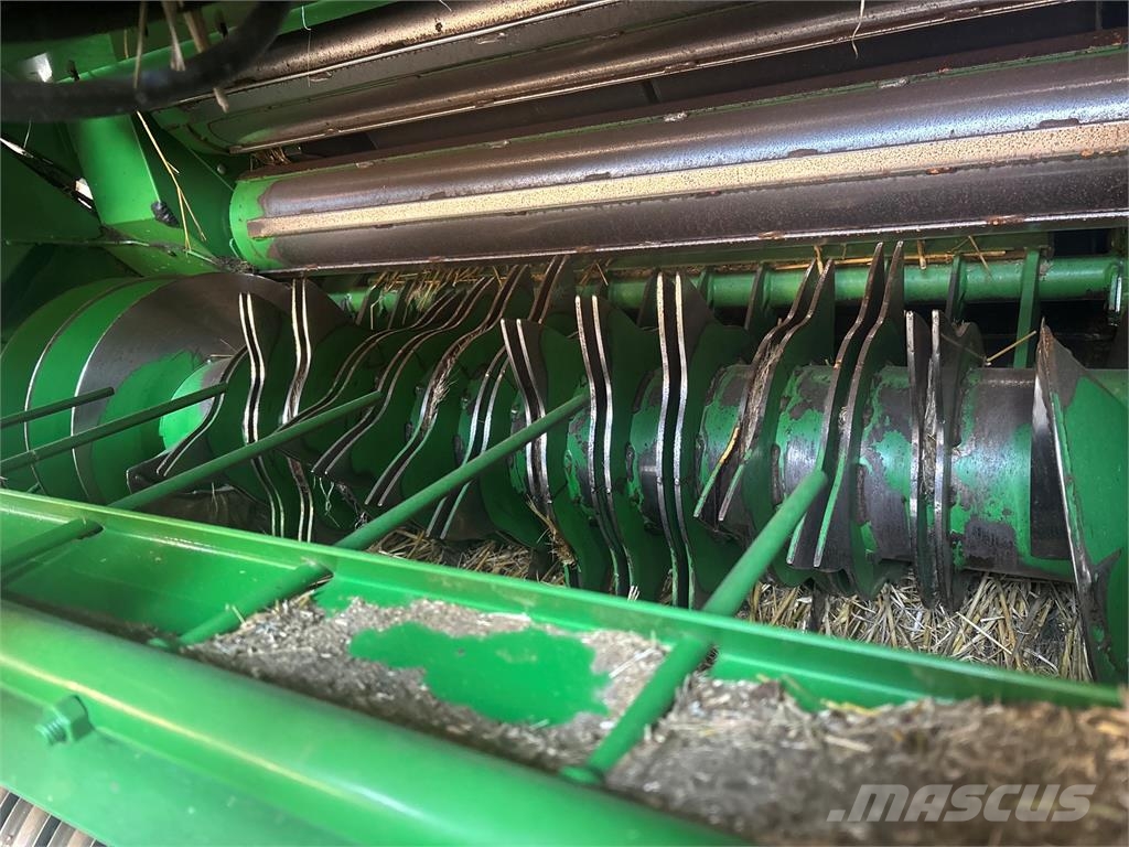 John Deere V461R RUNDBALSPRESS 13 KNIVAR Round balers
