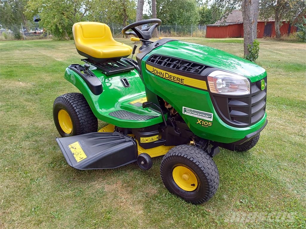 John Deere X105 TRÄDGÅRDSTRAKTOR معدات العناية بالأرض - غير ذلك