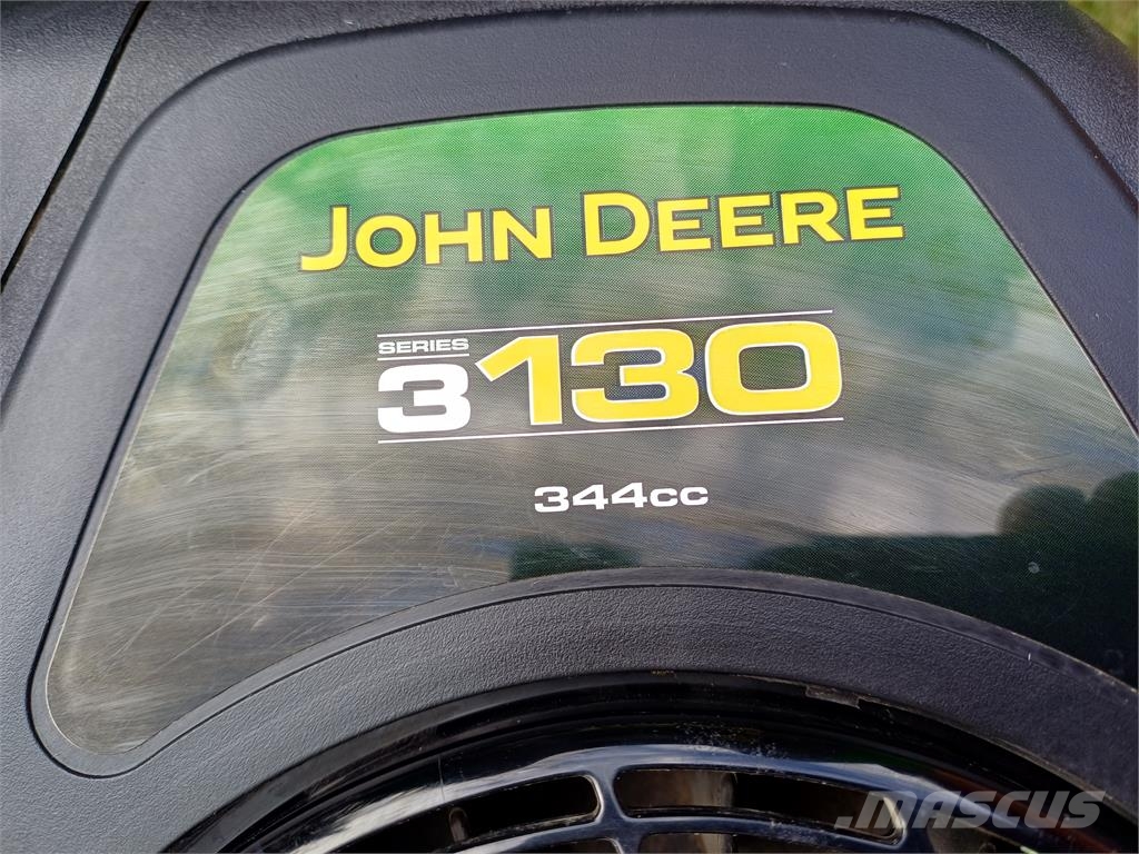 John Deere X105 TRÄDGÅRDSTRAKTOR معدات العناية بالأرض - غير ذلك