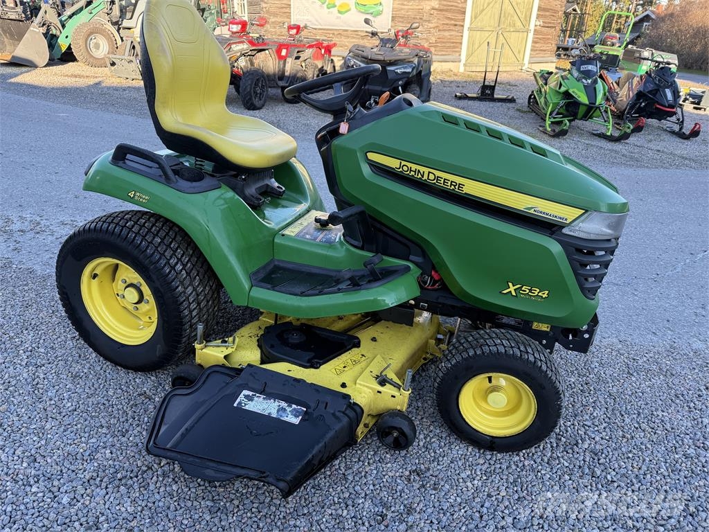 John Deere X534 Самоходные газонокосилки