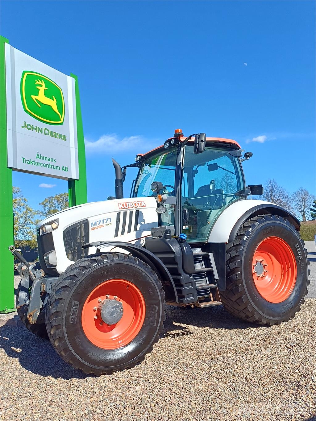 Kubota M7 171 Traktorid