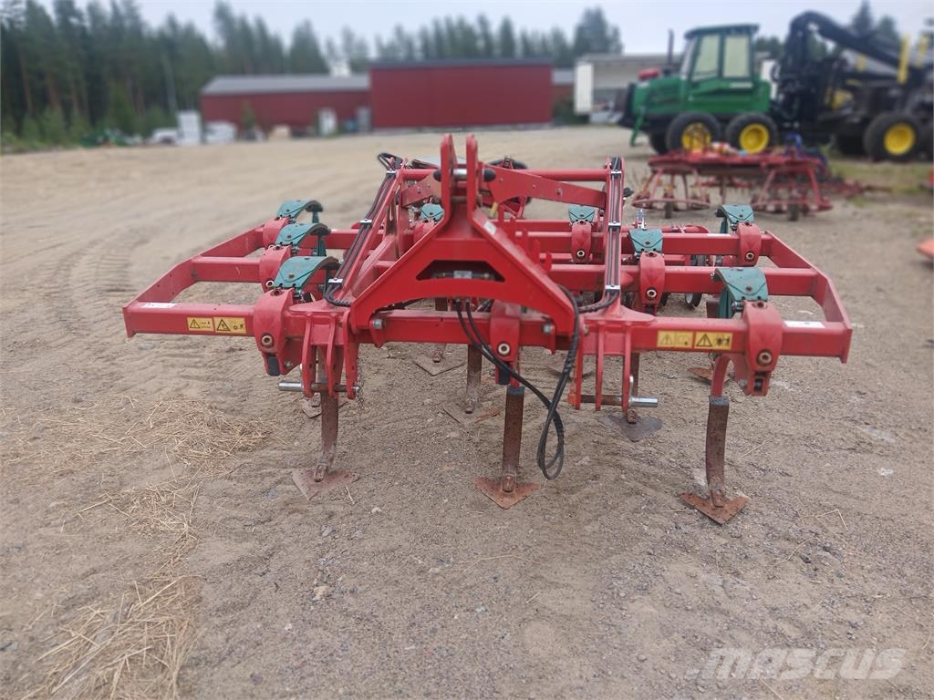 Kverneland Enduro 3000 Kultivator ماكينات وملحقات زراعة أخرى