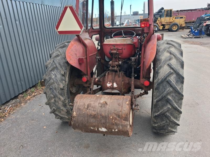 Massey Ferguson 135 ÅLÖ LAST S Tractores