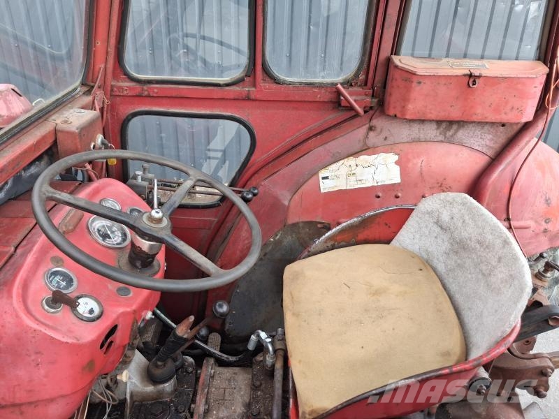Massey Ferguson 135 ÅLÖ LAST S Tractores