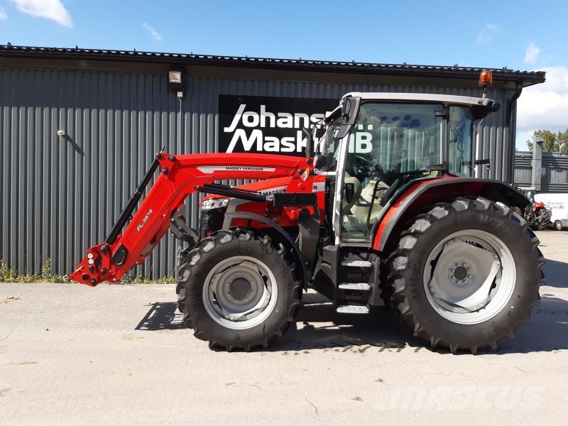 Massey Ferguson 5M 95 DYNA-4 Tractors