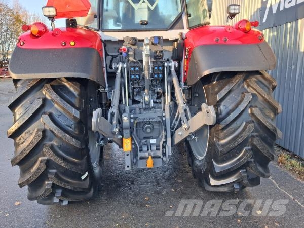 Massey Ferguson 5S.145 DYNA VT Traktorji