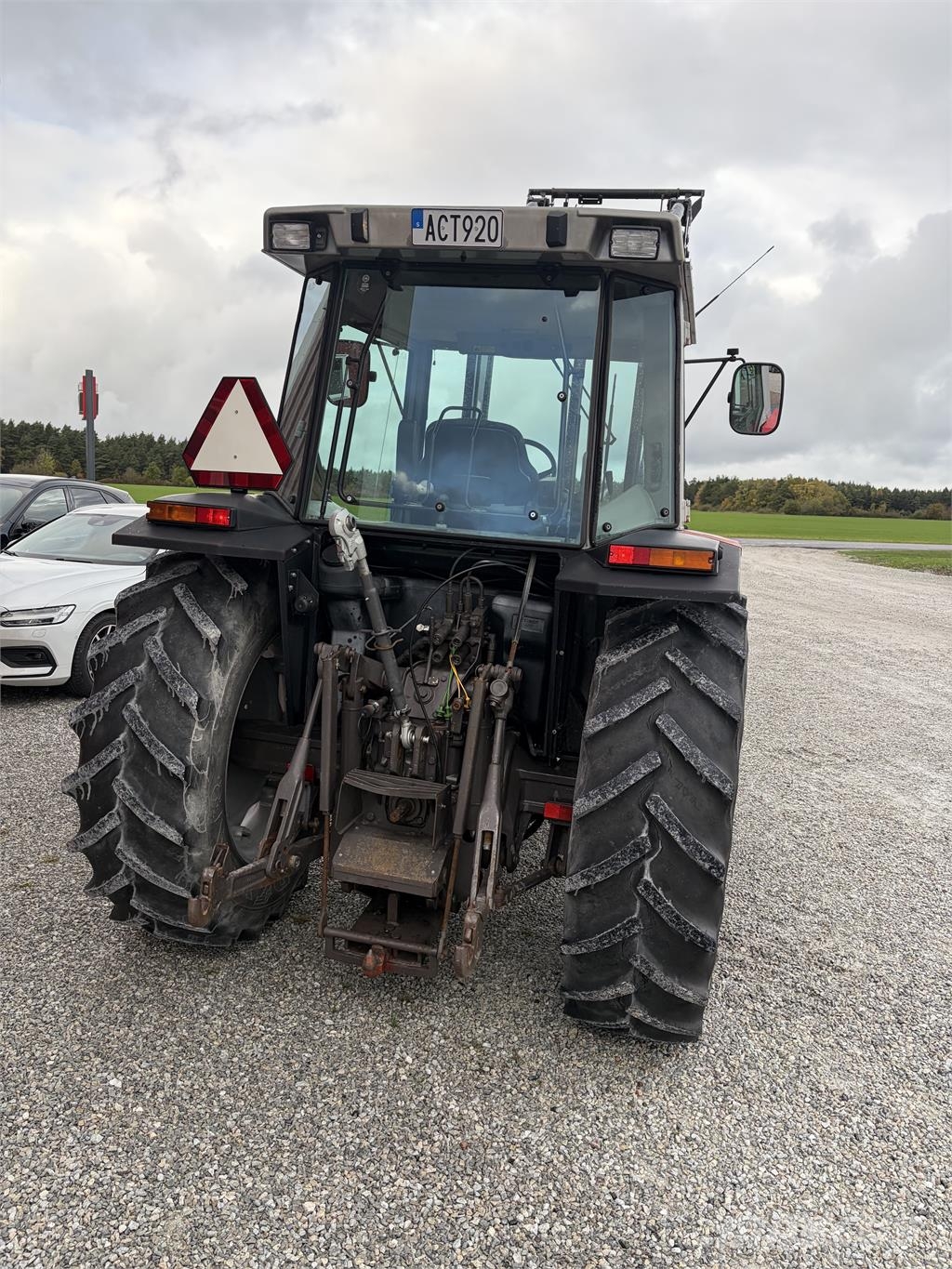 Massey Ferguson MF 3060 الجرارات
