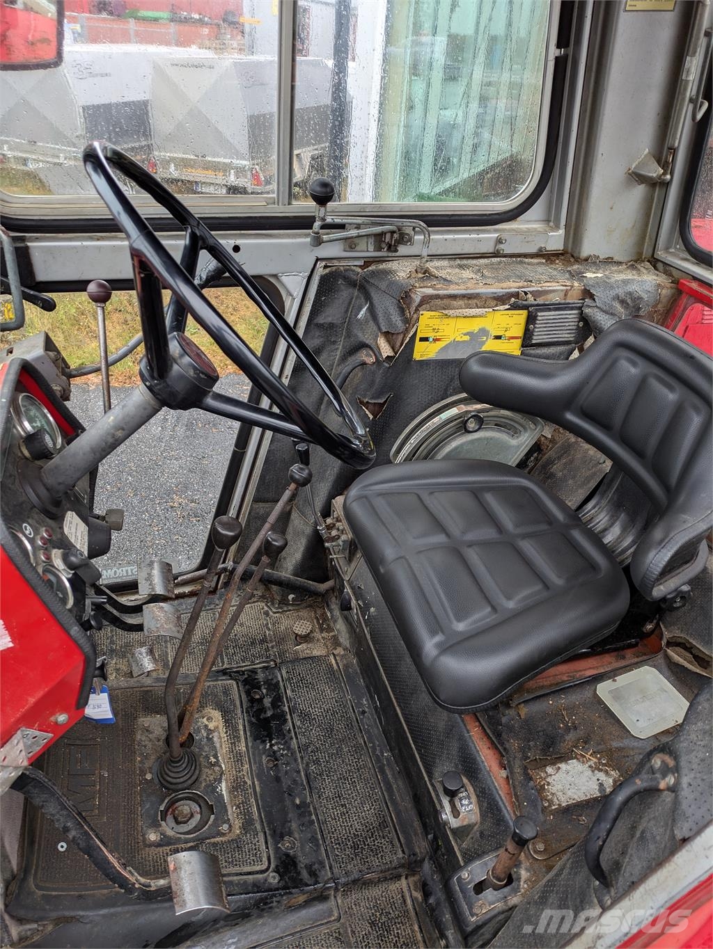 Massey Ferguson MF590 BERGSJÖ LASTARE, SNÖSKOP Traktorid