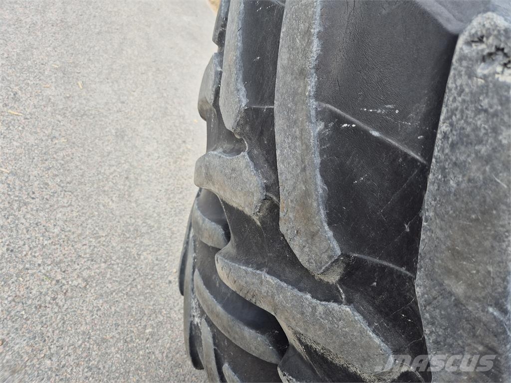 Michelin 540/65X30 Tyres, wheels and rims