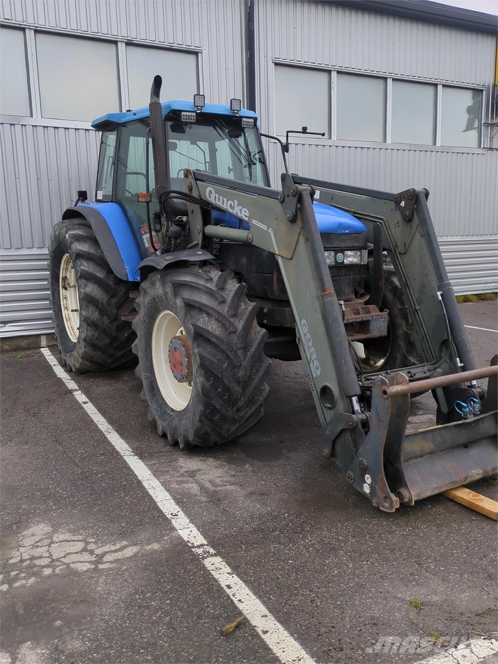 New Holland 8560 Traktoren