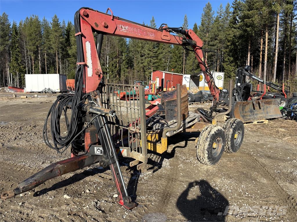Patruuna Skogsvagn FMV 8 ton Remolques forestales