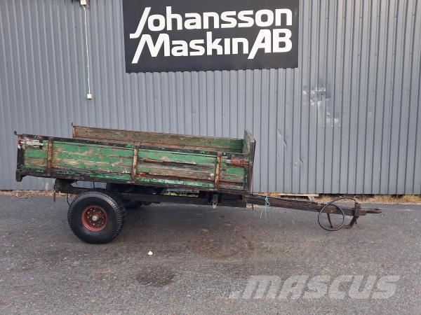 TIPPVAGN ÄLDRE UPPDRAG Reboques agricolas de uso geral
