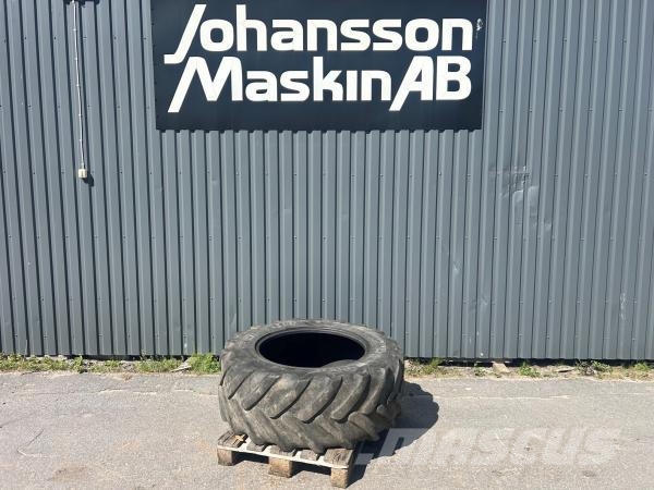  TRAKTORDÄCK 440/65-R28 MICHEIN Pneus, Rodas e Jantes