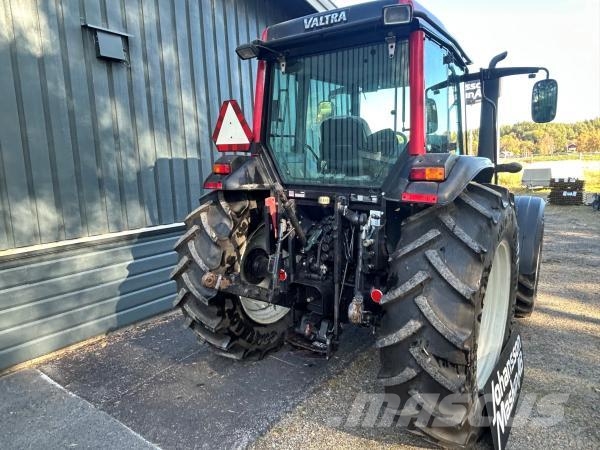 Valtra A72 FRONTLYFT Traktorji