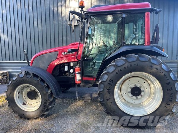 Valtra A72 FRONTLYFT Traktorji