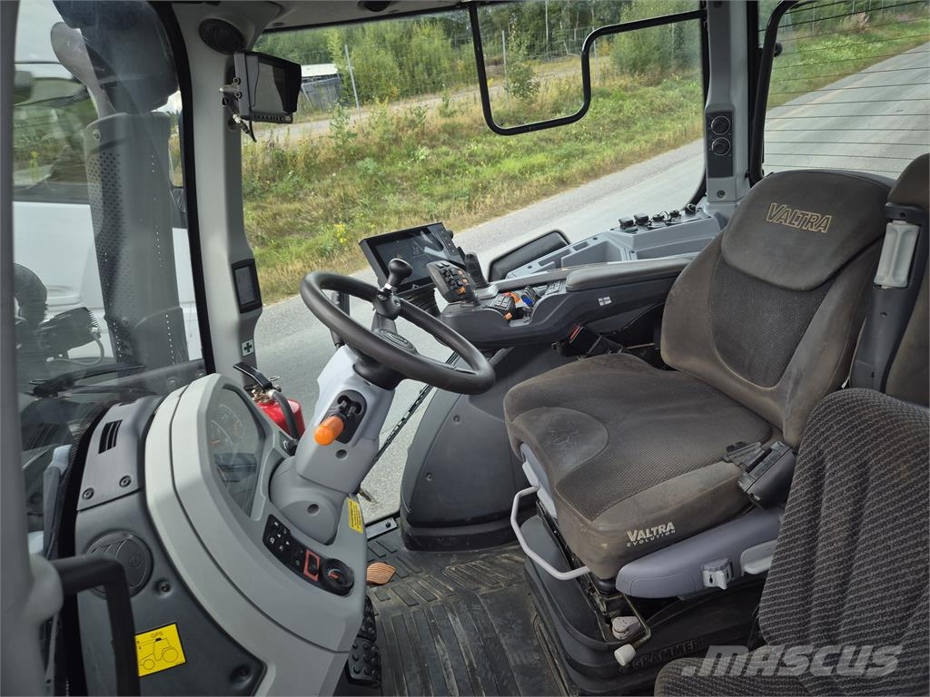 Valtra N174 Traktorid