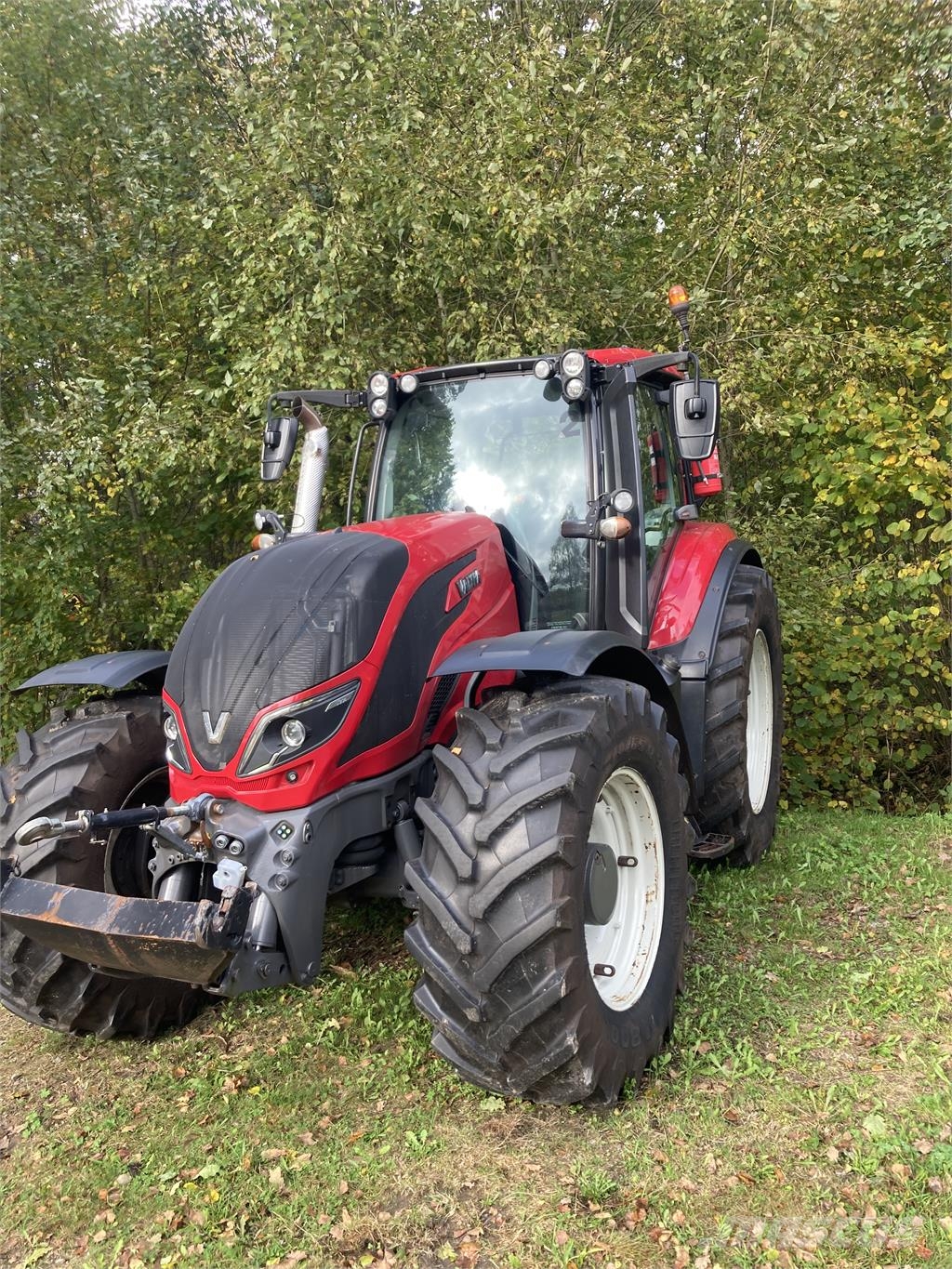 Valtra T234 VERSU TRAKTOR FR.LYFT Traktorer