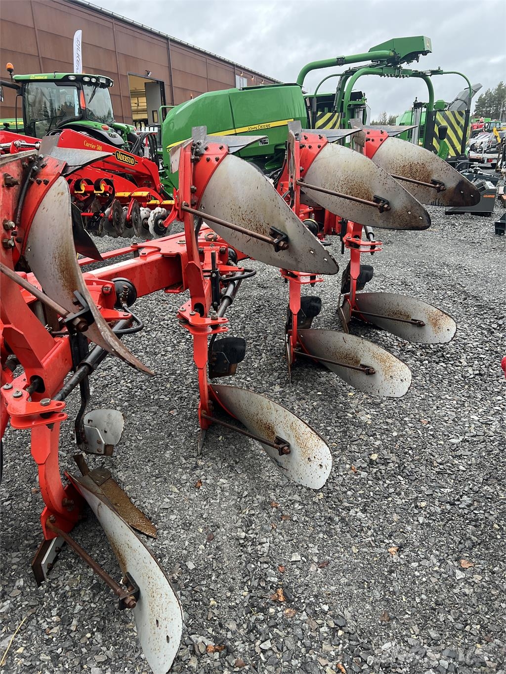 Växelplog 735 4 skär Maiņvērsējarkli